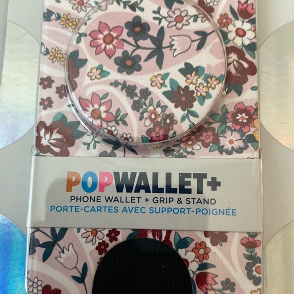 Vera Bradley pop socket wallet - Picture 2 of 4